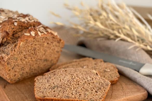 Rustikales Dinkel-Joghurt-Brot für Süßes oder Herzhaftes - ines-kocht.de